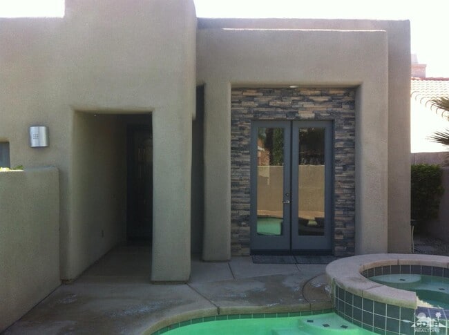 Building Photo - 78625 Bottlebrush Dr