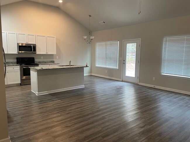 Building Photo - 145 Loudoun Dr