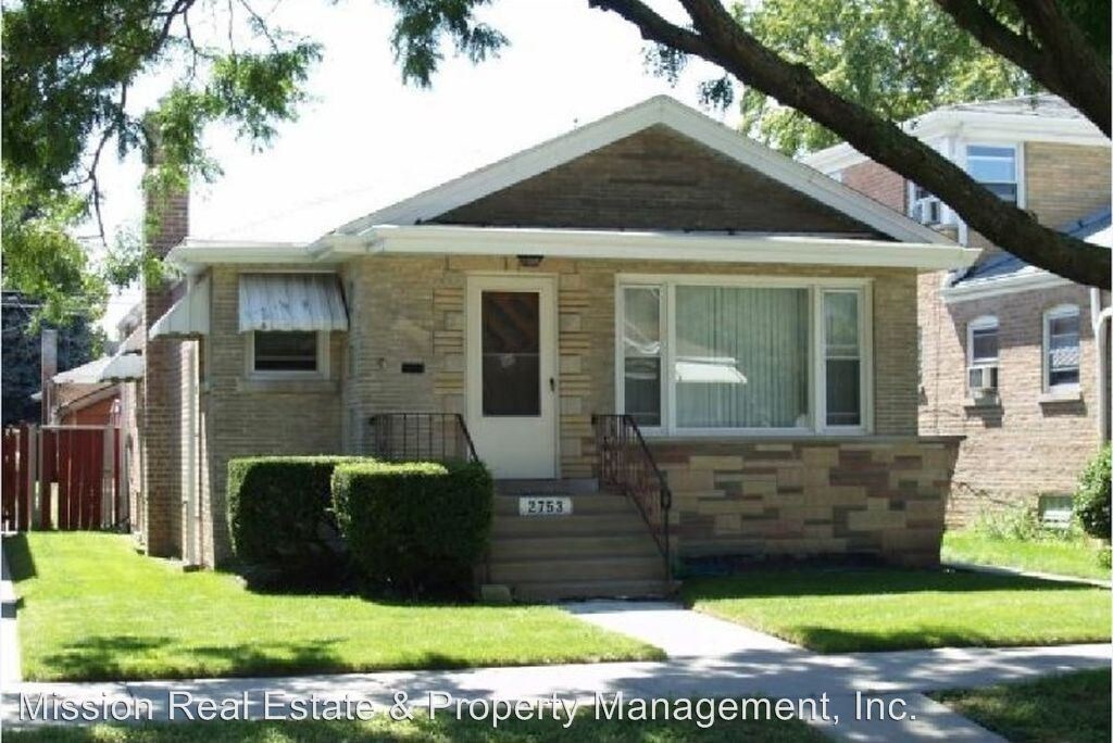 Primary Photo - 3 br, 2 bath House - 2753 W 83rd St
