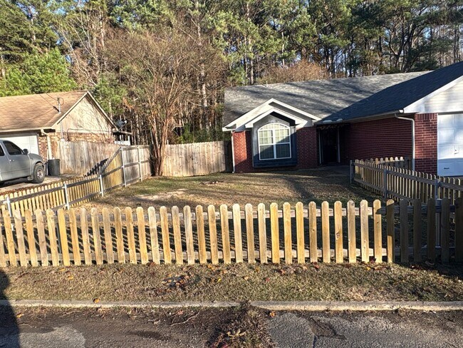 Foto del edificio - 1102 Dierks St