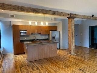 Building Photo - 225 N 4th St