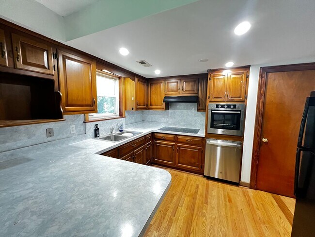 Building Photo - 3508 Linnet Ln