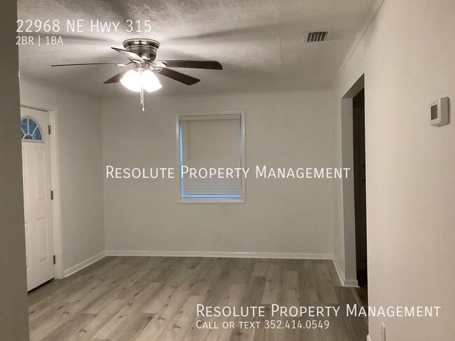Building Photo - Available NOW --2 Bedroom, 1 Bathroom