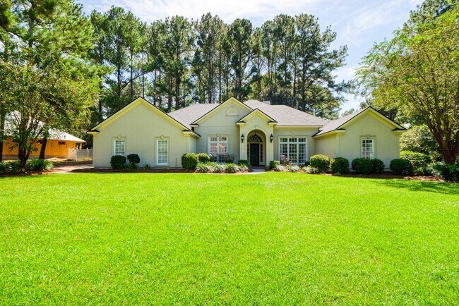 Building Photo - 4610 Ridgeview Cir