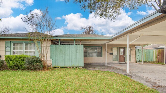 Building Photo - 8565 Ridgepoint Dr