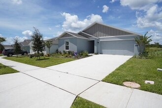 Building Photo - 2430 McKinley Dr