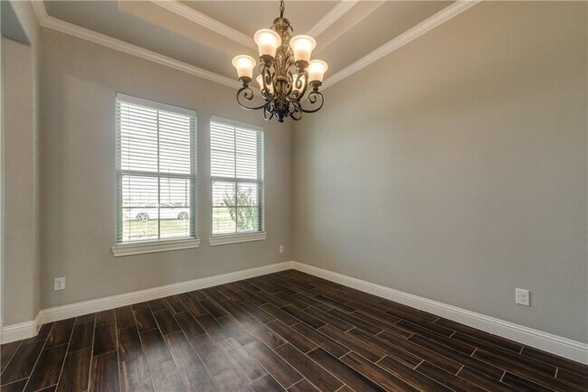 Building Photo - 3101 White Horse Ct