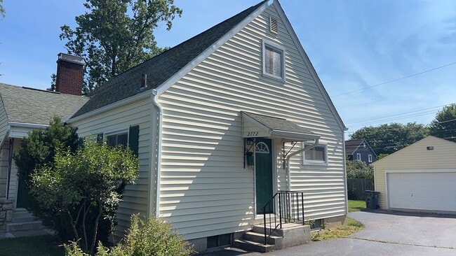 Building Photo - 2772 Brandon Rd