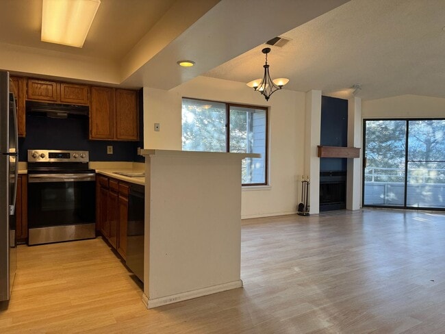 Foto del edificio - Adorable 2 Bedroom Condo w/Mountain Views!