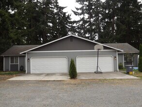 Building Photo - 13120 5th Ave Ct E