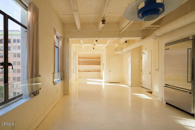 Building Photo - 6253 Hollywood Blvd