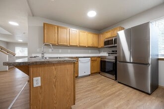 Building Photo - 12548 SE Ramona St