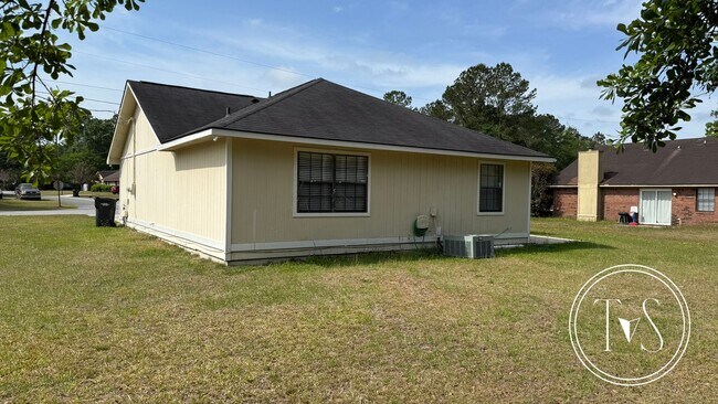 Foto del edificio - 193 Hunters Branch Dr