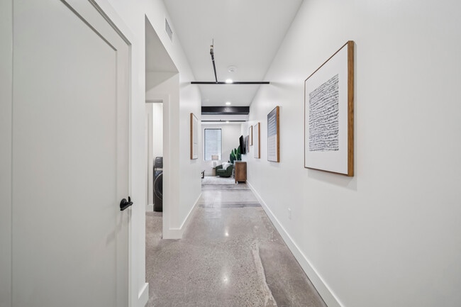 Building Photo - The Beacon Building