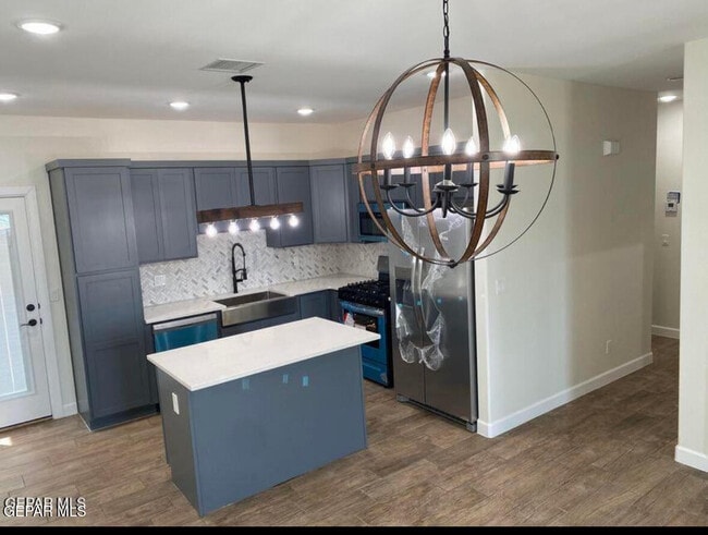 Foto del edificio - 453 Sun Temple Rd