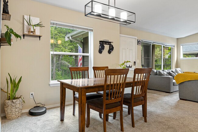 Building Photo - 2161 Hammond Ave