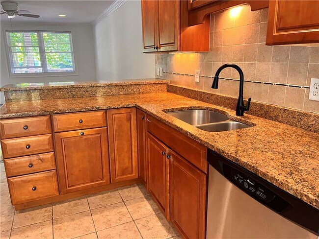 Foto del edificio - 33 Starr Dr W