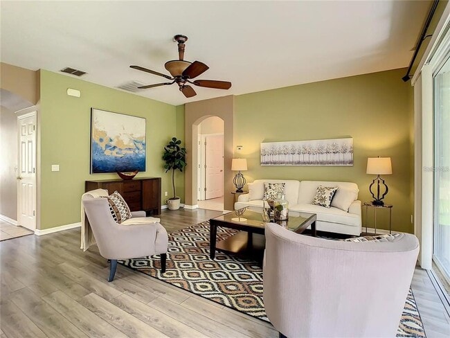Foto del edificio - 1294 Plumgrass Cir