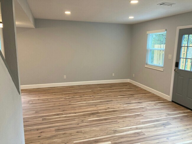Foto del edificio - 3096 Blairstone Ct