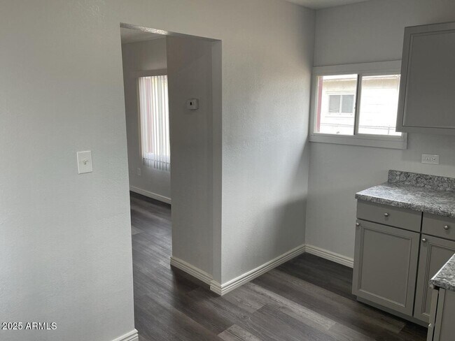 Foto del edificio - 737 S 2nd St