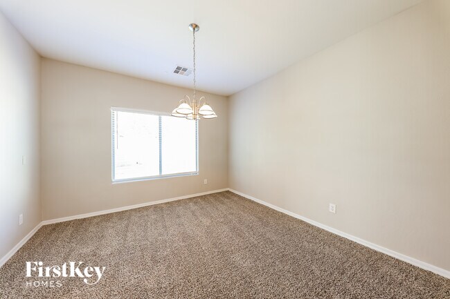 Foto del edificio - 15608 N 172nd Ln