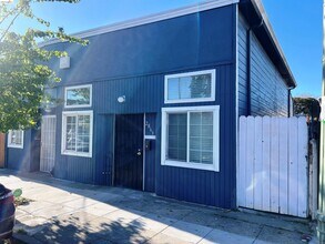Building Photo - 2869 38th Ave