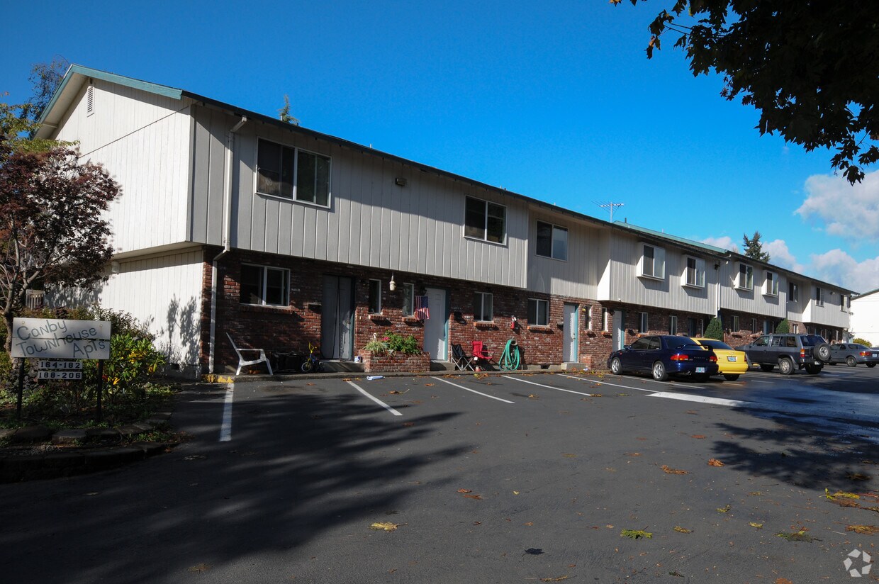 Foto principal - Canby Townhouse Apartments
