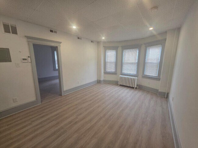 Foto del edificio - 105 S Victoria Ave