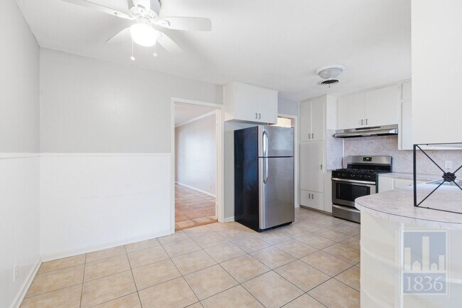 Foto del edificio - 7604 Delafield Ln