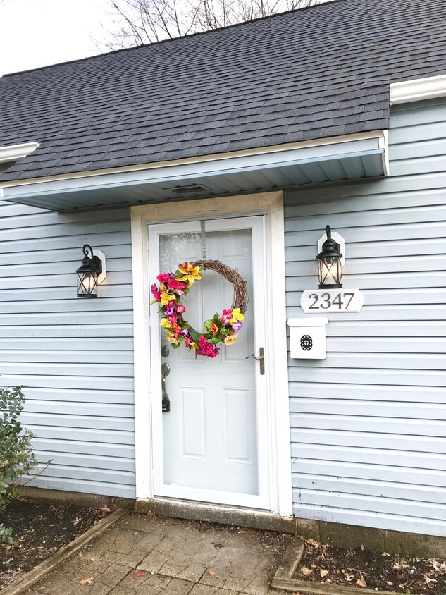 2347 Liberty St, Cuyahoga Falls, OH 44221 House Rental in Cuyahoga