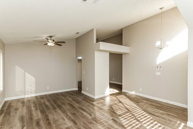 Building Photo - 1520 Santa Rosalia