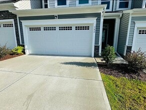 Building Photo - 784 Amarra Dr