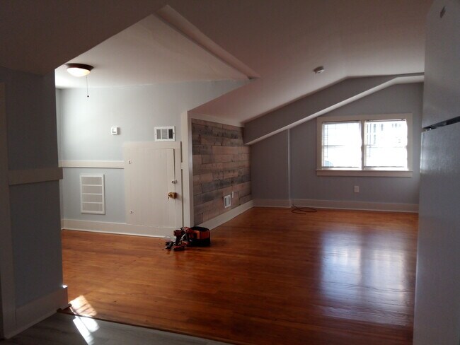Building Photo - 1829 Woodrow St