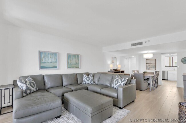Foto del edificio - 200 Ocean Trail Way