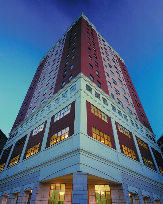 Building Photo - Skyline Tower