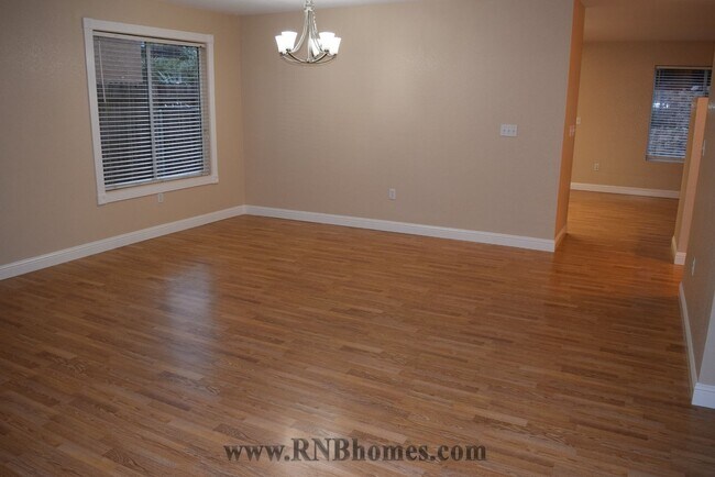 Foto del edificio - 1930 Crystal Ct