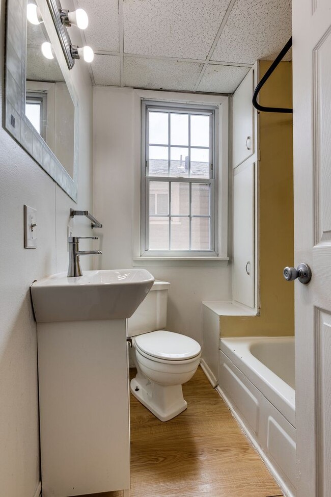 Photo - 275 Lelia St Apartment