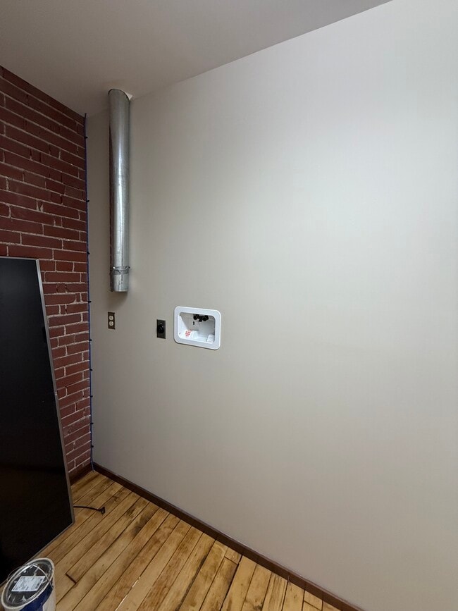 Washer/Dryer Connection - 26 N 3rd St