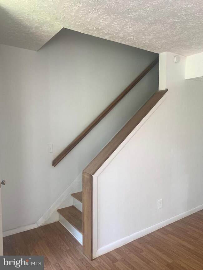 237 Cameron St, Berryville, VA 22611 Townhome Rentals in Berryville