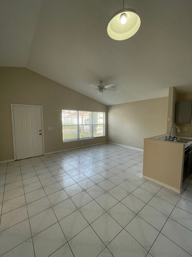 Foto del edificio - 3Bdrm 2Bath Newly Remodeled Home in the ga...