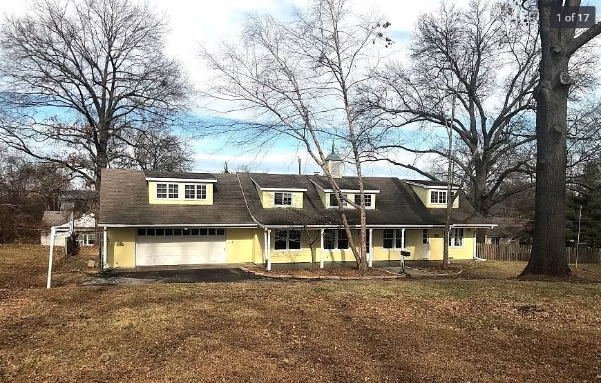 Primary Photo - 1112 W Bannister Rd