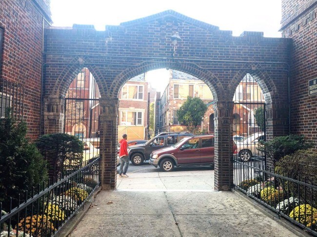 Foto del edificio - 401 Schenectady Ave