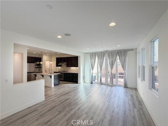 Foto del edificio - 408 Tapia Ln