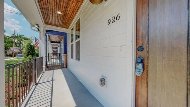 Building Photo - North Nashville Gem, 3 miles from Downtown...