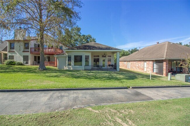 Foto del edificio - 107 Fairway View Ct