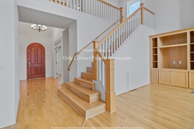 Building Photo - Spacious Home with Ample Parking and Outdo...