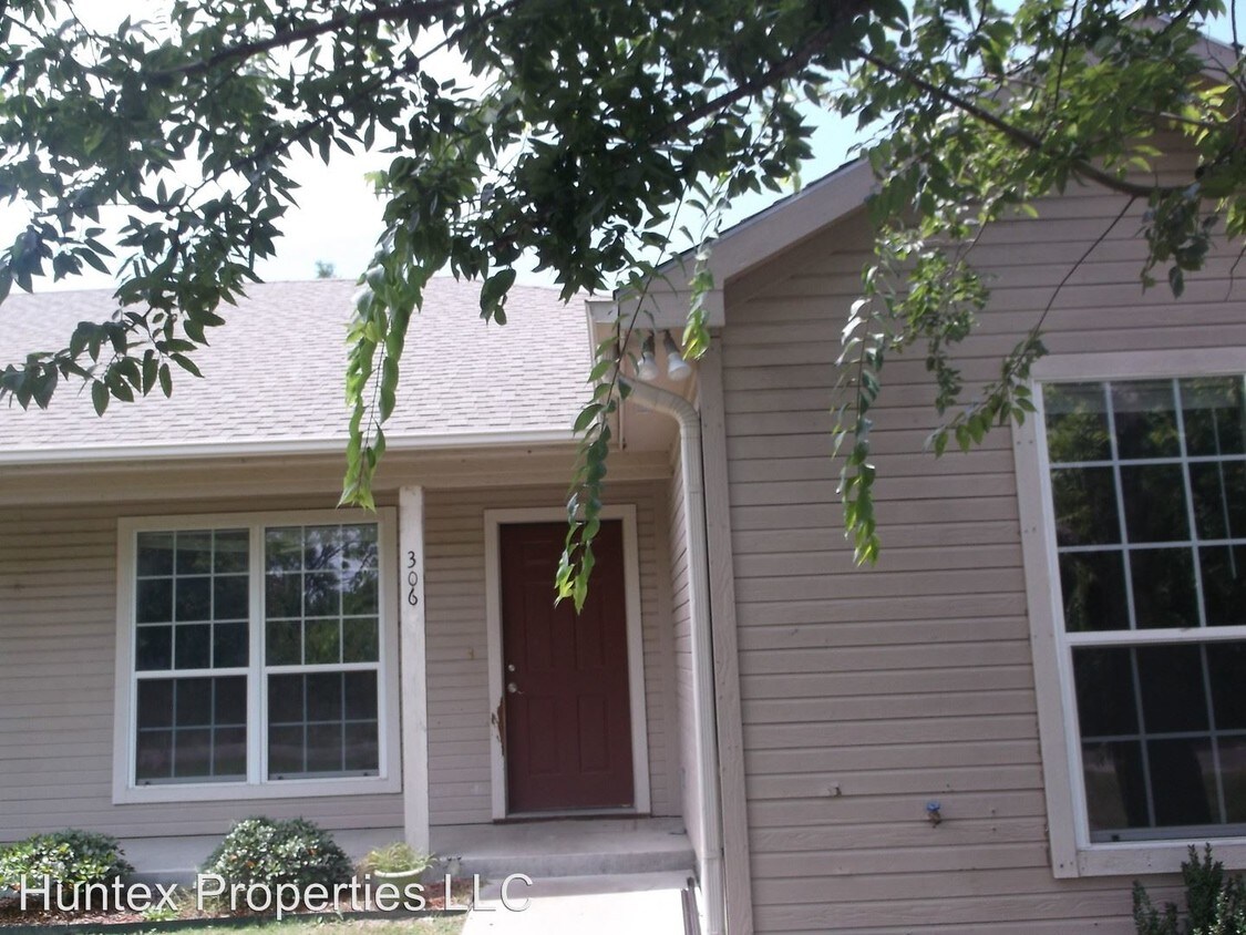Primary Photo - 2 br, 1 bath House - 306 Mill Street