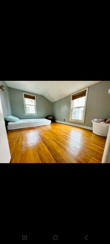 Foto del edificio - 5124 N Shoreland Ave