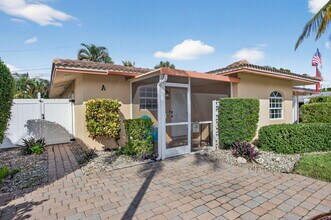 Building Photo - 3207 Marine Dr