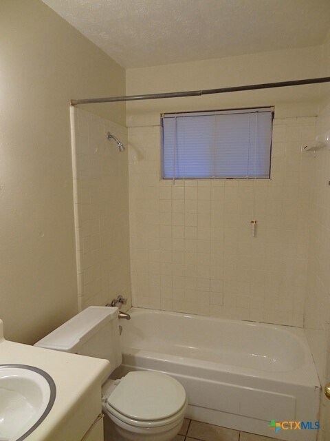 Foto del edificio - 1231 N LBJ Dr